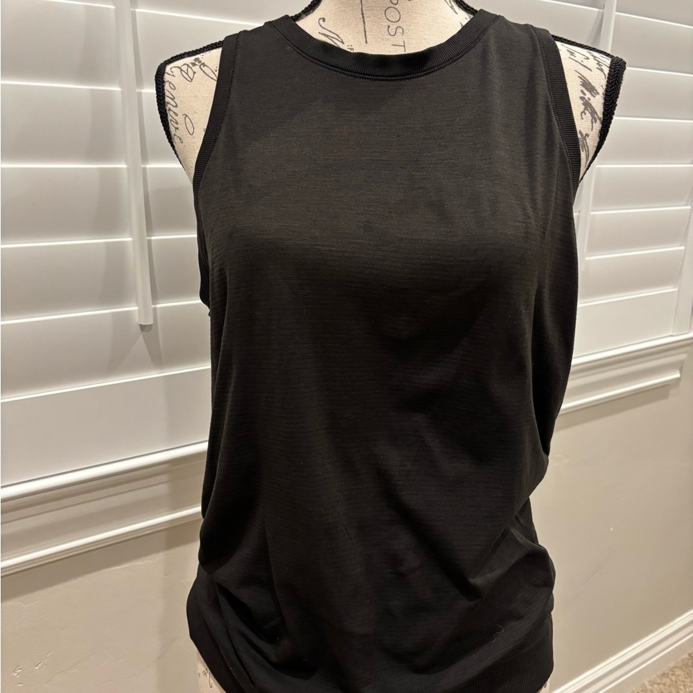 Lululemon Black Sleeveless Crewneck Tank Top